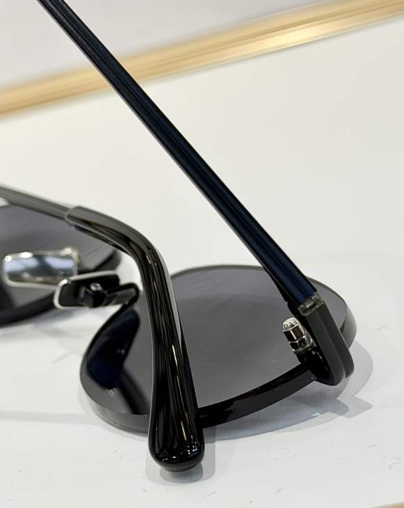 Picture of Vehla Sunglasses _SKUfw75326632fw